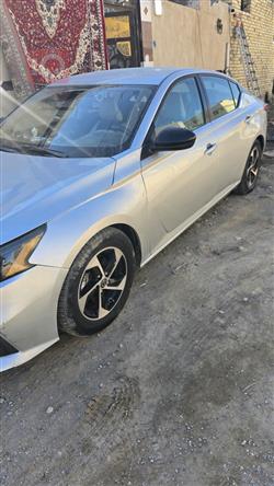 نيسان ألتيما